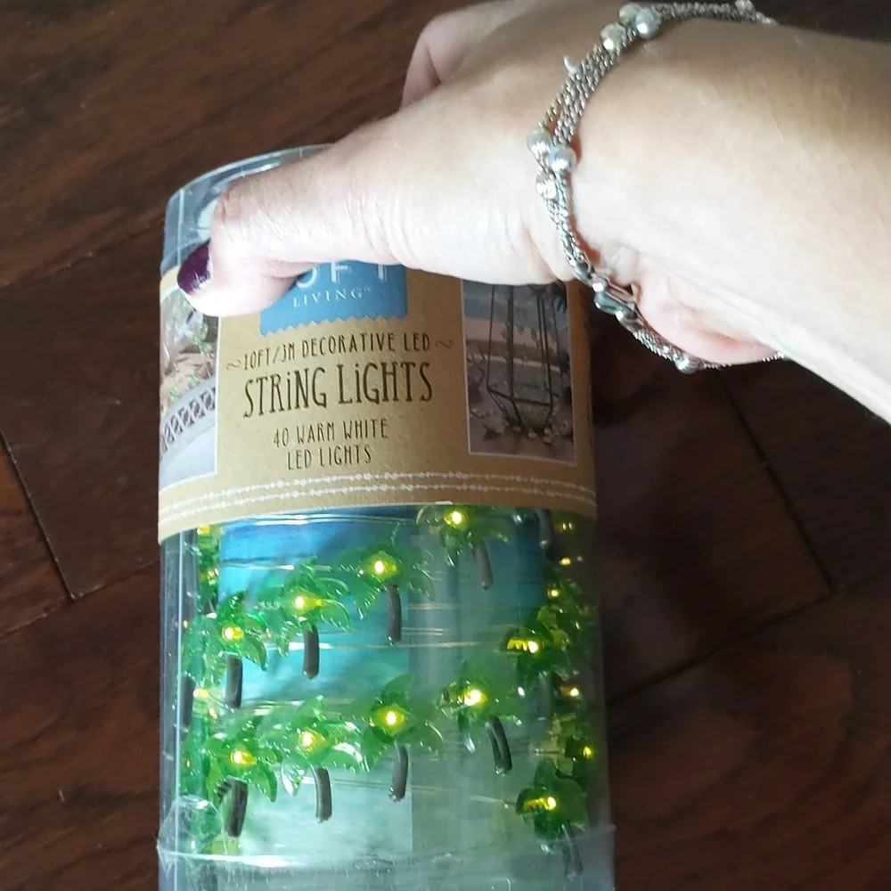 Flamingo/palm tree decor - Picture 5 of 8